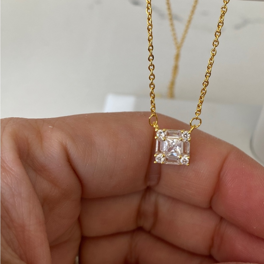 18k plated 925 silver and zircon pendant necklace